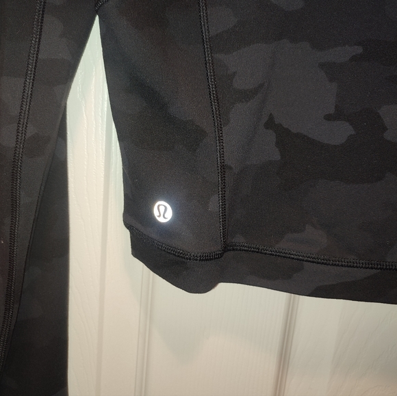Lululemon Rulu Run jacket size 4 - Picture 2 of 3